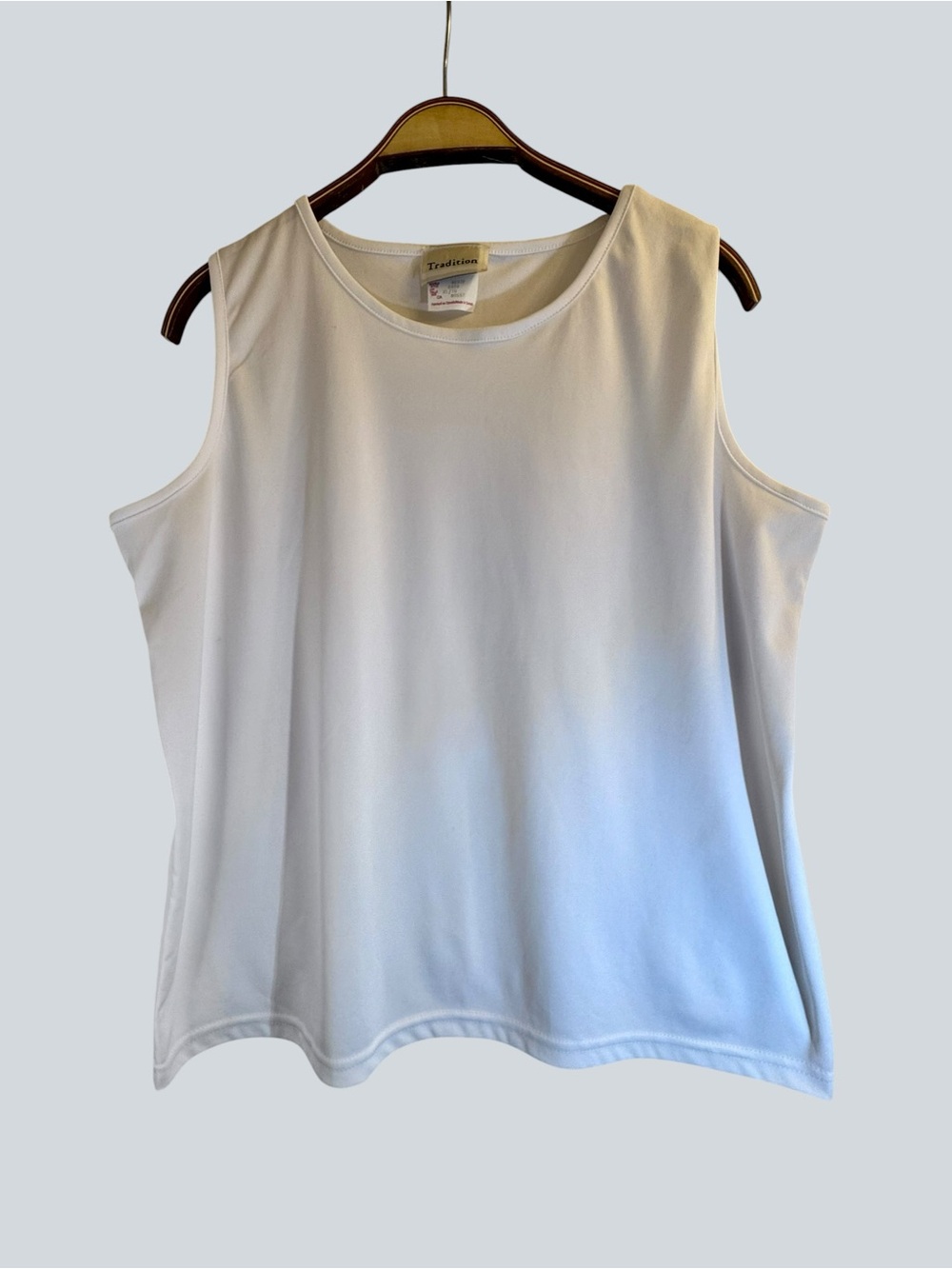 Tradition Women’s White Sleeveless Tank Top Size XL Minimalist Layering Basic